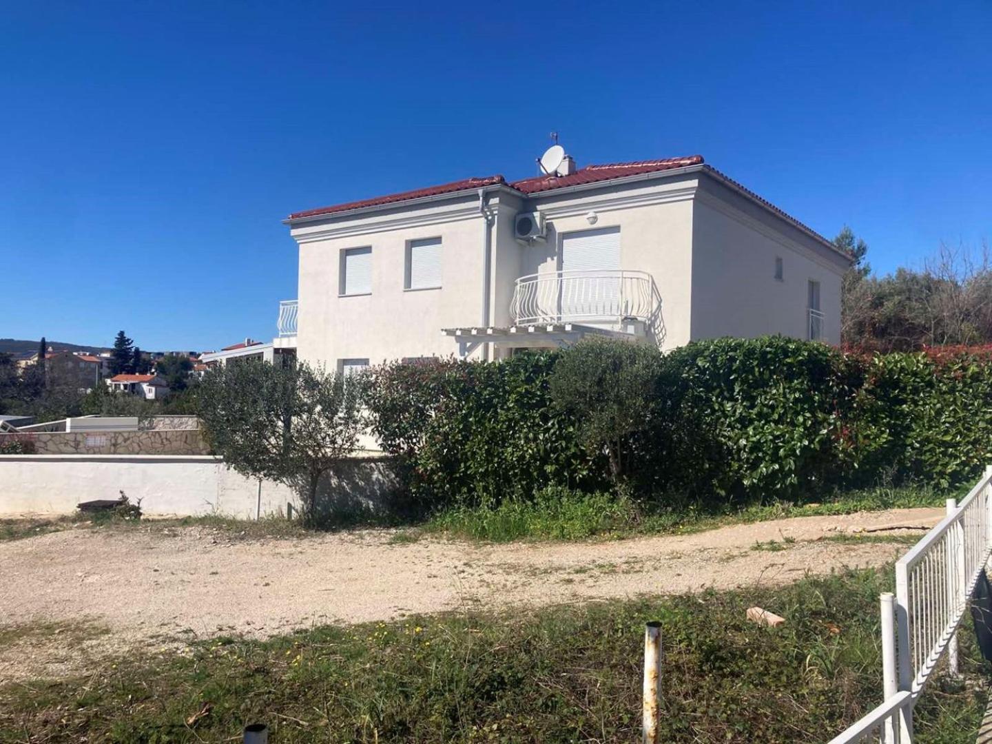 Cozy Apartment Rosmarin With A Sea View Veglia Exterior foto