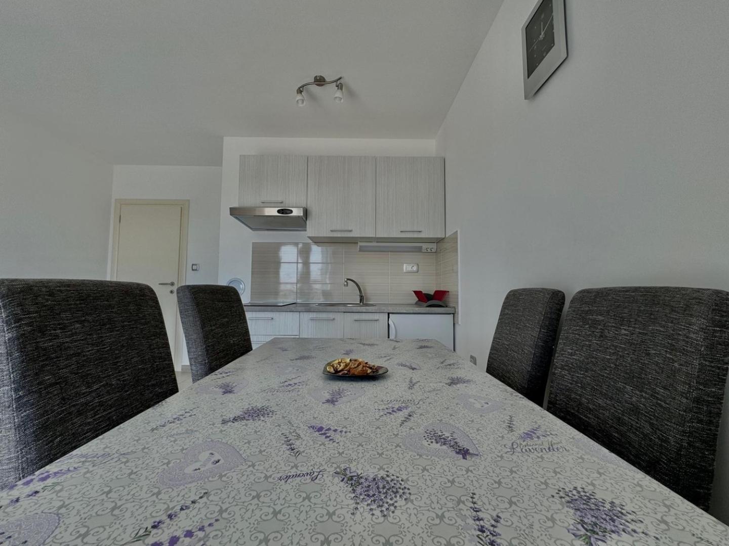Cozy Apartment Rosmarin With A Sea View Veglia Exterior foto