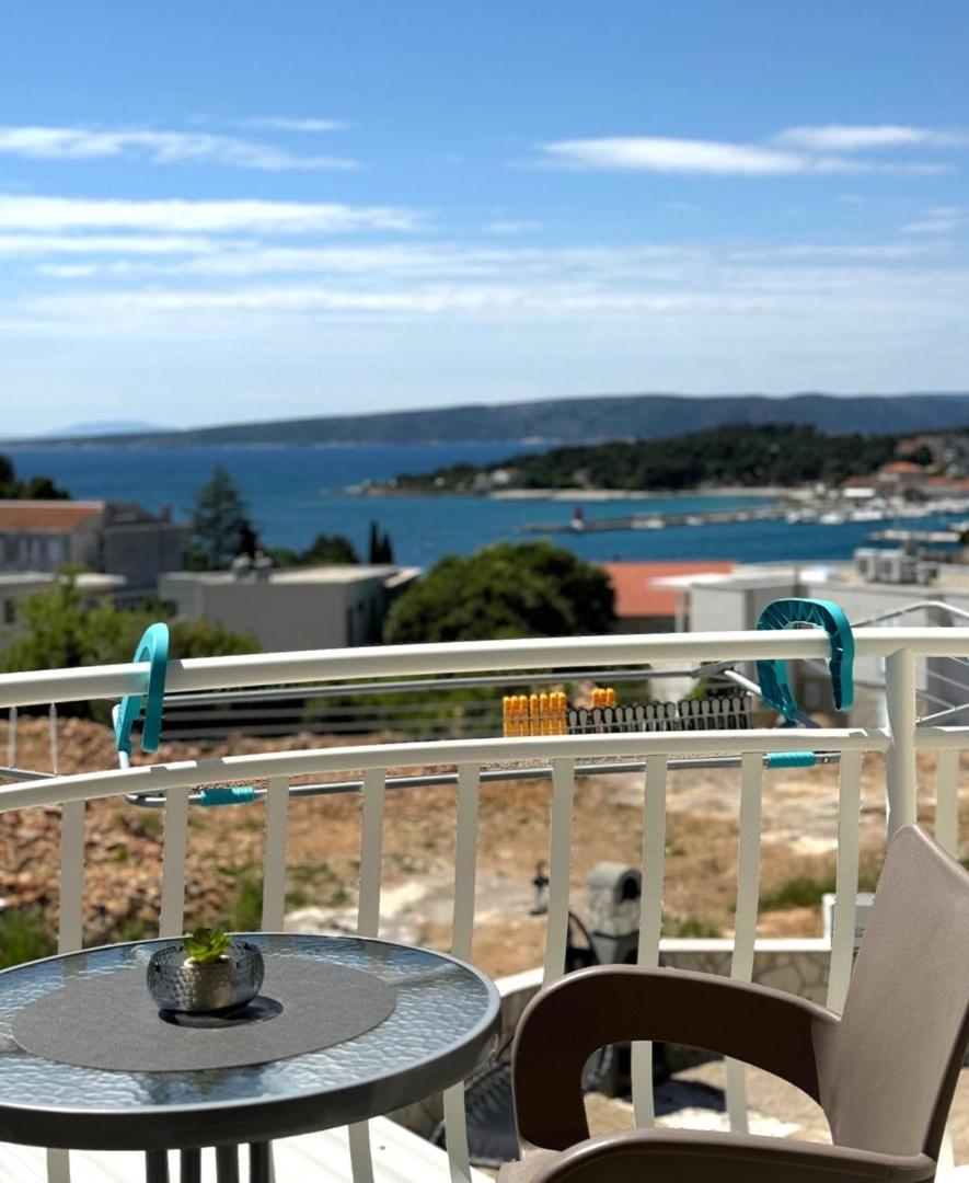 Cozy Apartment Rosmarin With A Sea View Veglia Exterior foto